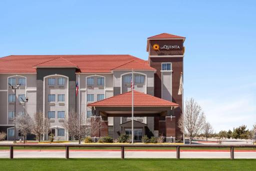 La Quinta by Wyndham Dumas - Housity