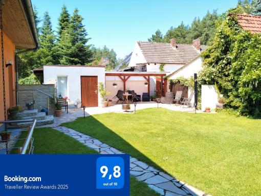 Ferienwohnung Am Waldesrand - Garten, Terrasse, Grill, Luftkühler, Massagesessel, Kinderspielecke, Spielekonsole - Housity