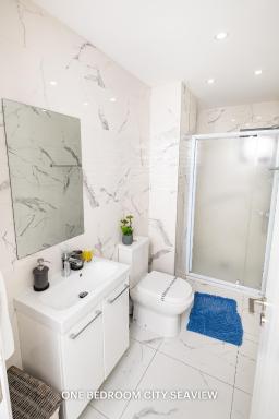 Lazuli City & Seaview Apartments - Housity