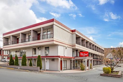 Red Roof Inn Stroudsburg - Housity