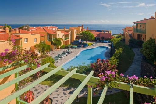 Apartamentos La Caleta - Housity