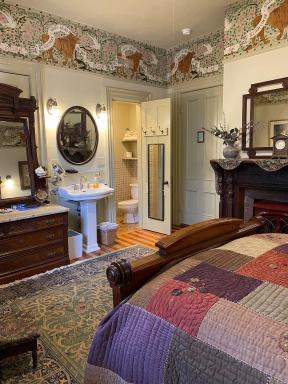 Amherst Inn - Housity