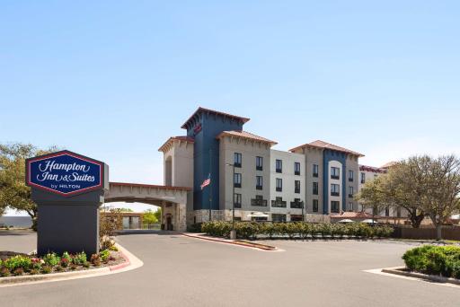Hampton Inn & Suites San Marcos - Housity