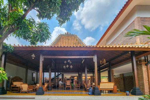 RedDoorz near Stasiun Sragen - Housity