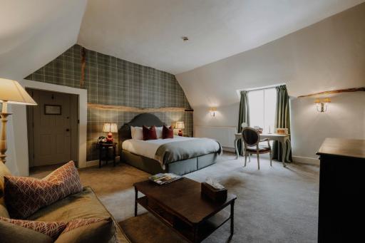 The Bull And Swan - Housity