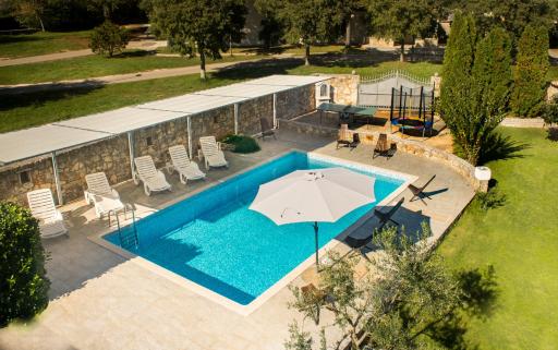 Apartments with Pool Villa Fjord - Housity
