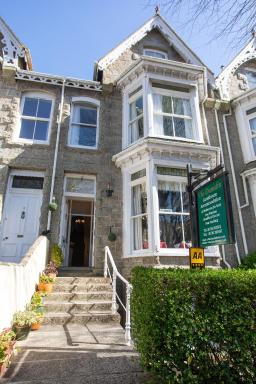 Dunedin Guest House - Housity