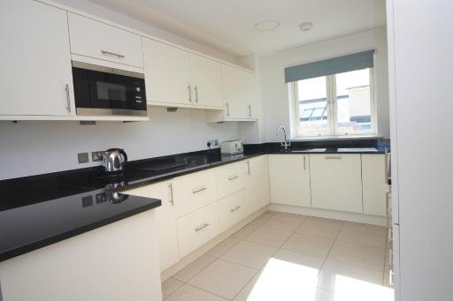 BY THE BEACH, The Quies, Beach House - Housity