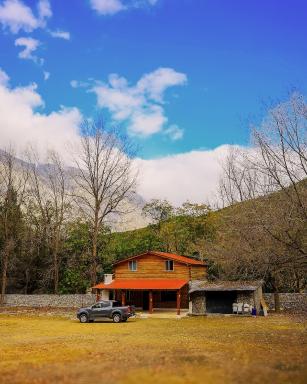 ESTANCIA CASA DE PIEDRA Cabaña - Housity