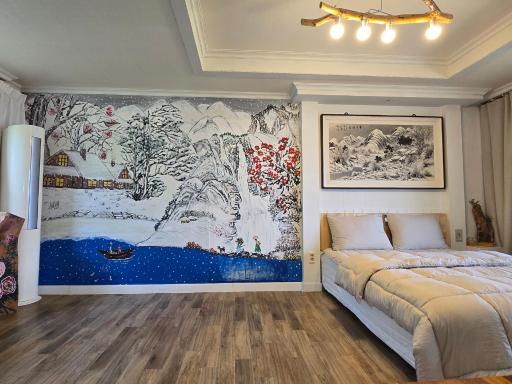 Artist and Flower Pension - Housity
