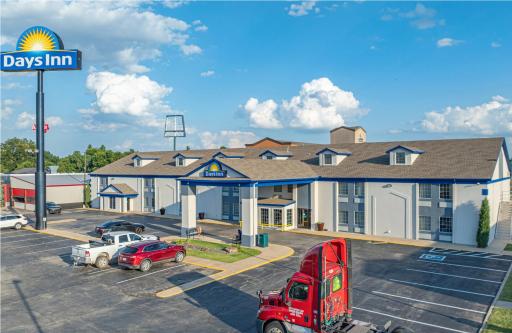 Days Inn by Wyndham Pauls Valley - Housity
