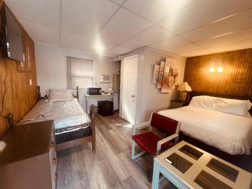 Falls Motel - Housity