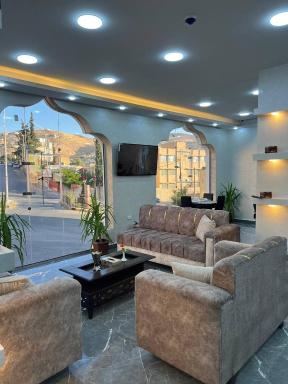 Petra Rocks Hotel - Housity