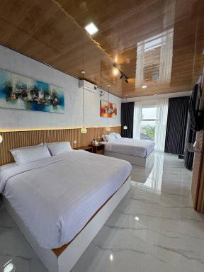 SunSet Lawu Kemuning, Villa, Full House 3 Bed, Free BBQ, Free Float Light Breakfast - Housity
