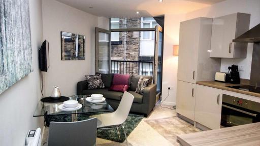 StayZo Modern Studio Apartment 1 in Bradford City - Housity