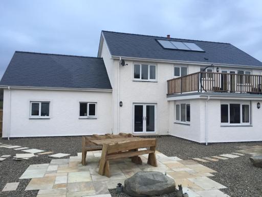 Bro Dafydd - Housity