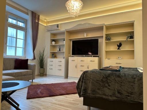 Király Apartman - Housity