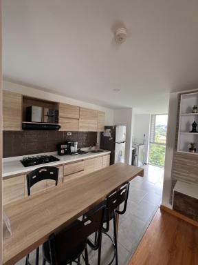 Moderno y tranquilo apartamento cerca a termales. - Housity