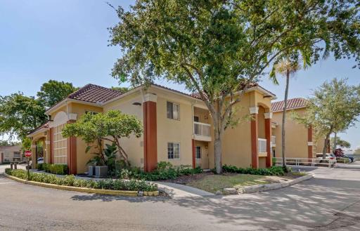 Extended Stay America Suites - Miami - Airport - Doral - Housity