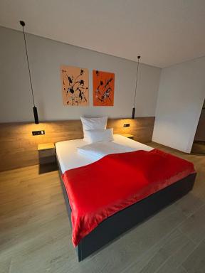 Schalls Bed and Breakfast - Housity