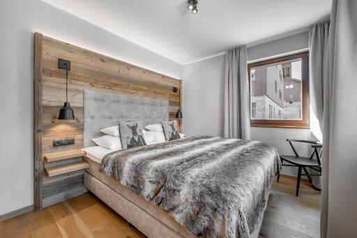 Ski-to-door Travel Proud AlpenParks Hotel & Apartment Arlberg Warth mit Pool - Housity