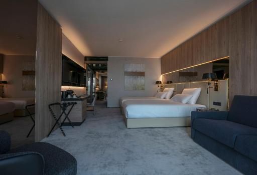 Grand Plaza Hotel & Congress Center - Housity