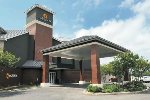 La Quinta by Wyndham Austin Airport - Housity