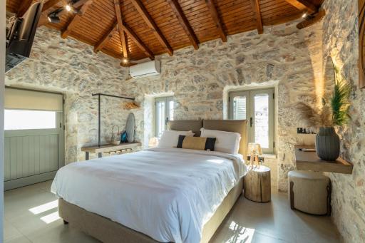 Sophia Town Square Areopoli - Housity