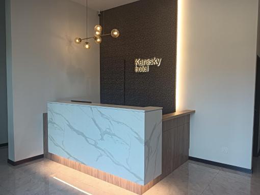 Karasky Hotel - Housity