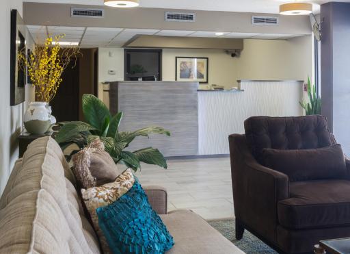 Marina Inn & Suites Chalmette-New Orleans - Housity