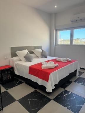 B6 Hotel - Housity