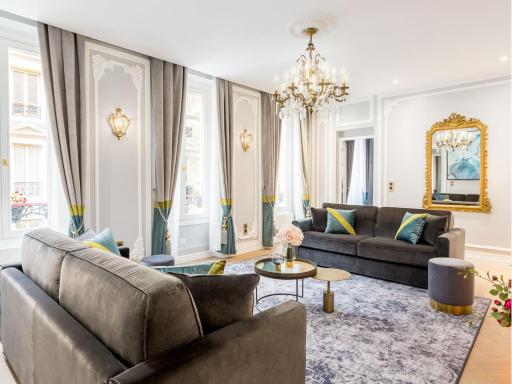 Merveil - Signature Suite - Louvre - Victoria - Housity