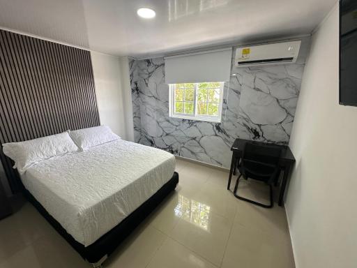 Apartahotel Plaza - Housity