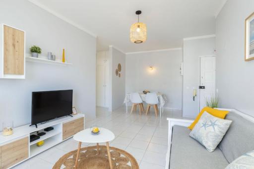 Centralgarve - 1 Bedroom Apartment Near the Beach in Quarteira - Anglo Atlântico - Housity