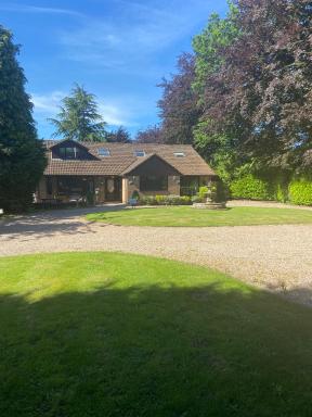 Barncroft Luxury Bed & Breakfast - Housity