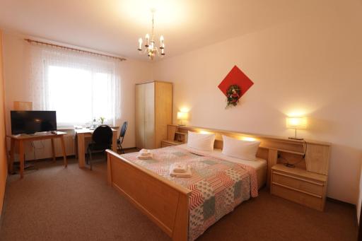 Hotel Riedel - Housity