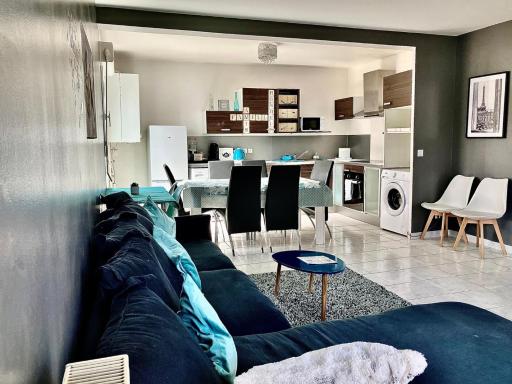 Snowqueen Hotel Apartment Paris-Disney - Housity