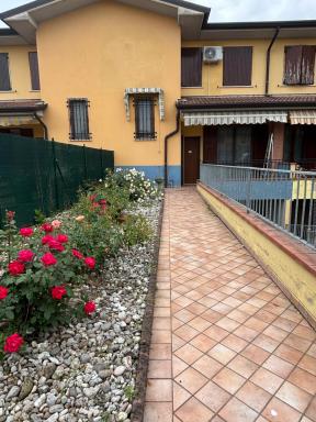 B&B Canossa - Housity