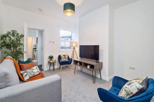 Nursery House by Truestays - 3 Bedroom House in Stoke-on-Trent - Housity
