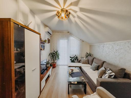 Stan na dan Zora Nevesinje - Housity