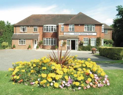 Travelrest Fareham Solent Gateway - Housity