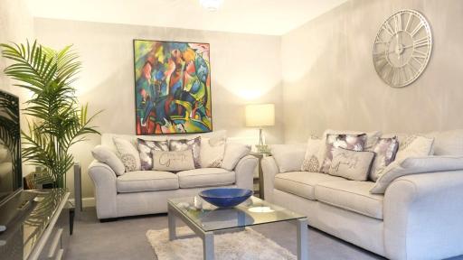 Spacious & Contractor & Family & Private Parking & Garden - Housity