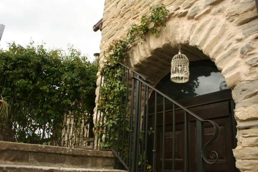 Antiqua - Housity