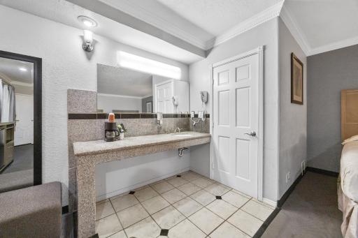 Americas Best Value Inn - Milpitas - Housity
