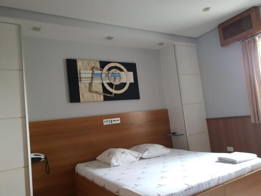 Hotel Três Poderes - Housity