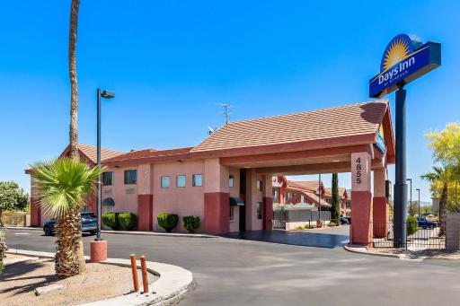 Days Inn by Wyndham Tucson Airport - Housity