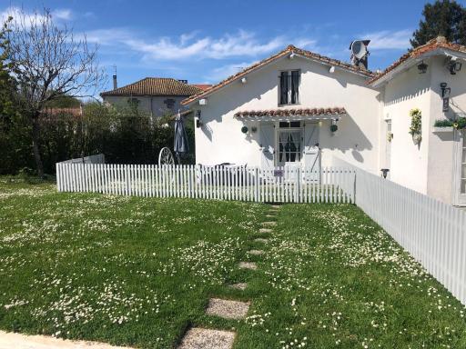 Gîte des Lavandes - Housity