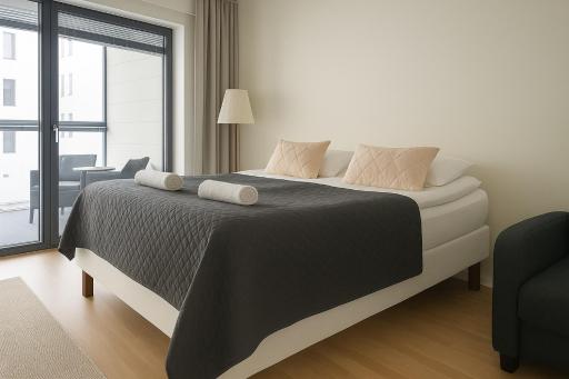 City Home Finland Big Luxury Suite - Spacious Suite with Own SAUNA, One Bedroom and Furnished Balcony next to Train Station - Housity