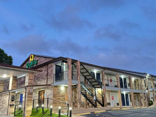 Quality Inn Crestview I-10 Eglin AFB Area - Housity