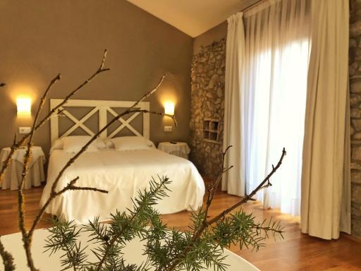 El Castell de la Pobla de Lillet (Adults Only) - Housity